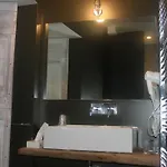 Castello Di Montignano Relais & Üdülőközpont Massa Martana