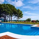 Üdülőközpont Castello Di Montignano Relais & 4*