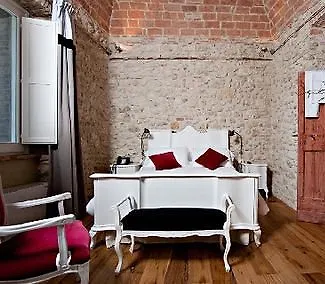 אתר נופש Castello Di Montignano Relais & 4*